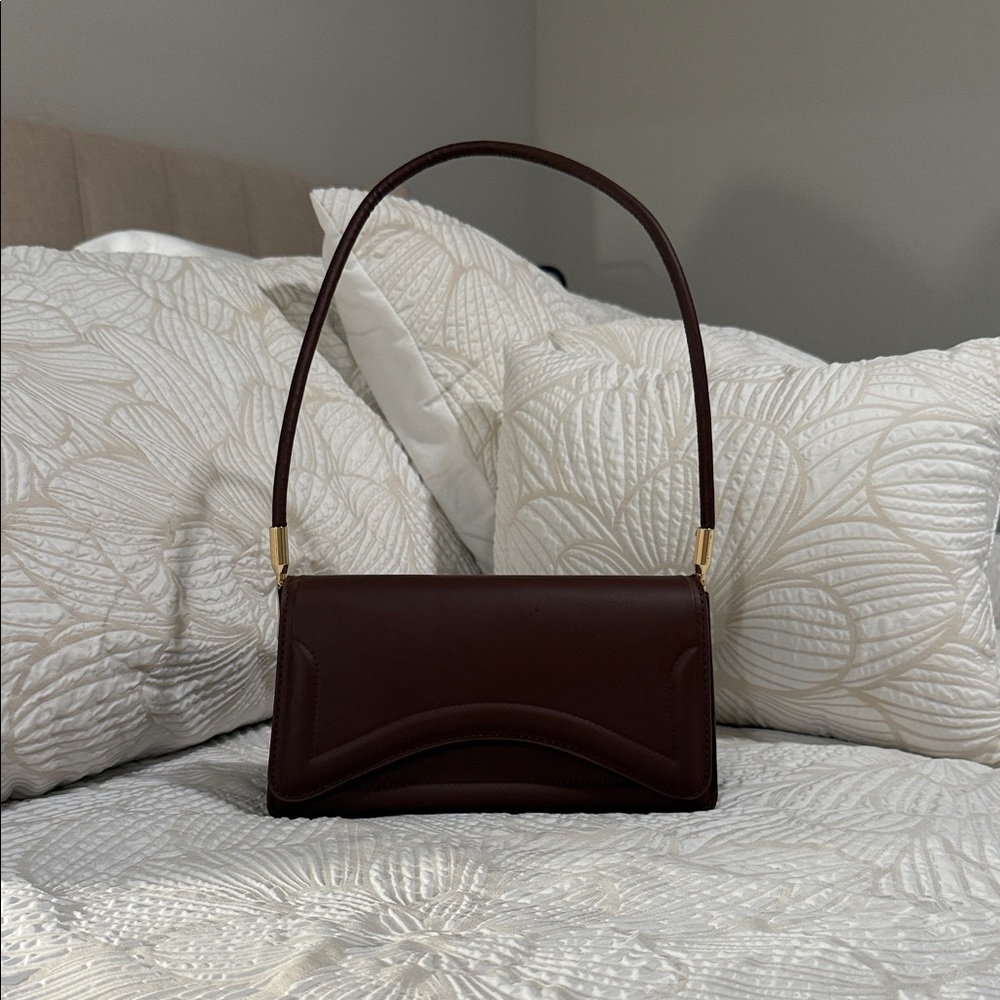 Elegant Brown Leather Handbag